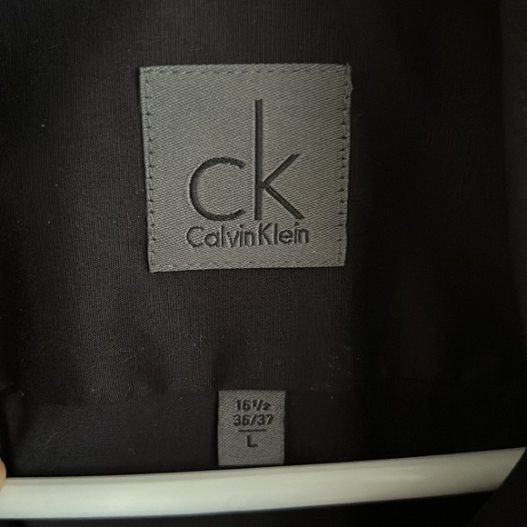 Men’s Calvin Klein dress shirt - Picture 2 of 2